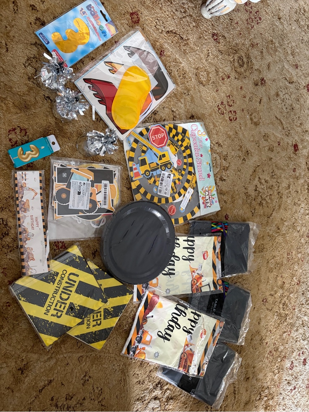 NWT Construction Theme Party Supplies HUGE LOT festive DIY birthday party